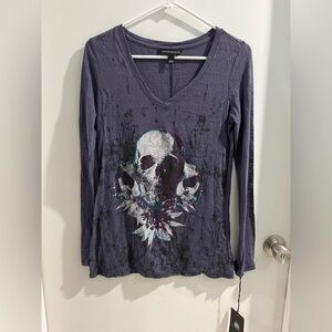 Rock & Republic Charcoal Purple V-Neck Long Sleeve Skull Tee, size small, new!